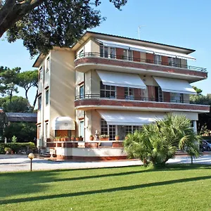 hotel-villa-edera.it-tuscanyhotel.com/