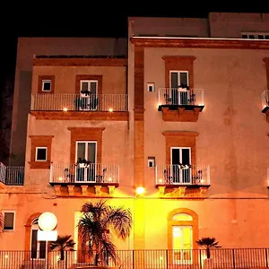 la-dimora-di-piazza-carmine.sicilyhotelsitaly.net/
